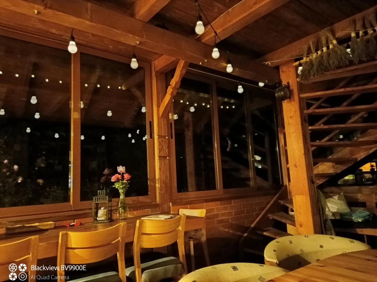 Rose Hip Hill Farm Bed & Breakfast Valea Tirnei Ngoại thất bức ảnh