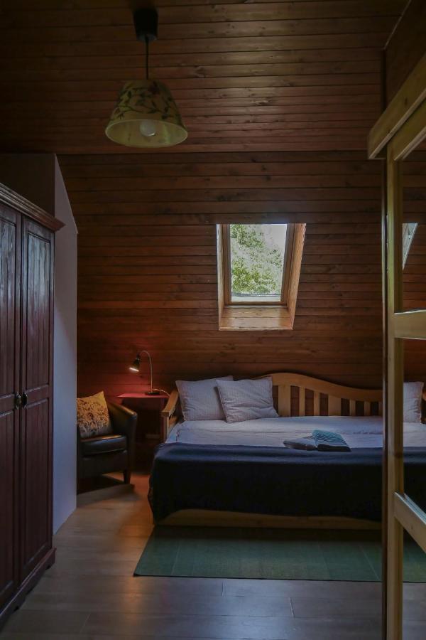 Rose Hip Hill Farm Bed & Breakfast Valea Tirnei Ngoại thất bức ảnh
