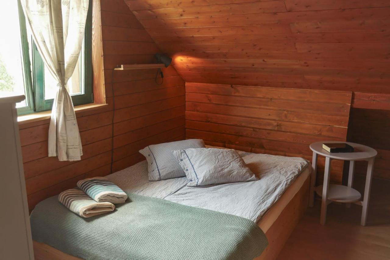 Rose Hip Hill Farm Bed & Breakfast Valea Tirnei Ngoại thất bức ảnh